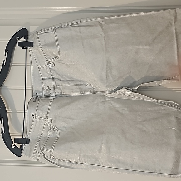 NWOT White House Black Market Skinny Jeans - Picture 2 of 4